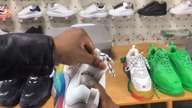 Real and fake balenciaga triple s смотреть онлайн