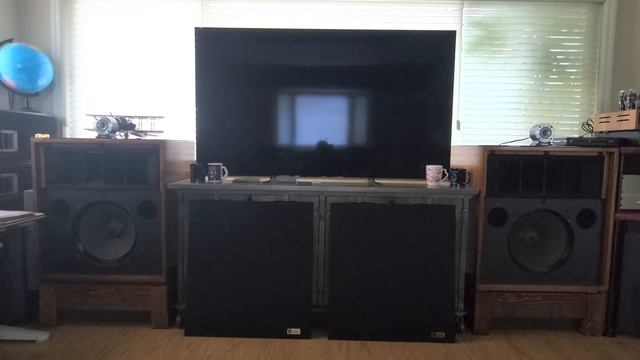 N1200 network/Valencia 846b/CJ MV60se(KT120s)/Don Sachs Preamp(6f8g)/Audio GD R-28/ Bluesound NODE смотреть онлайн