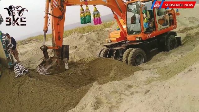 #Doosan 140v #wheel #excavator at work смотреть онлайн