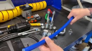 Гидрораспределитель на фронтальный погрузчик МТЗ и ЮМЗ. 2Р40 с тросами + джойстиком + дивертор