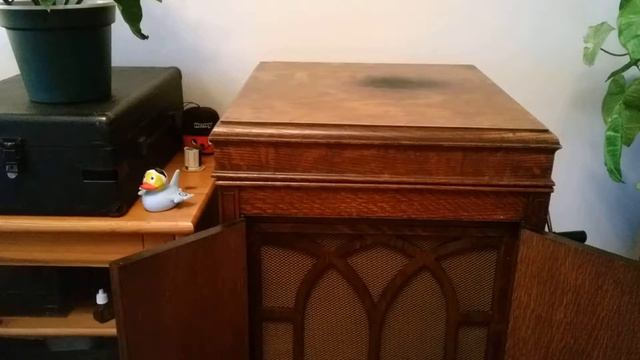 Ron Goodwin & His Concert Orchestra - The Three Galleons - Parlophone 78rpm - HMV 157 смотреть онлайн