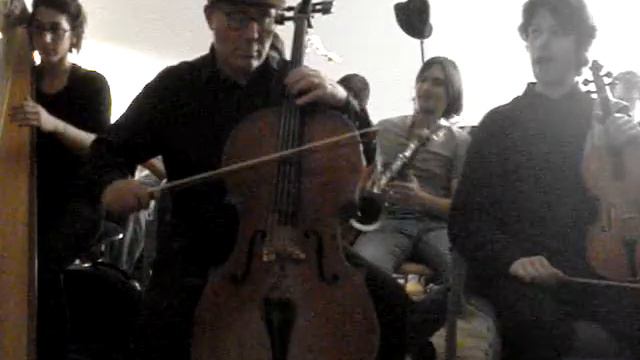 Michael Moore with the Royal Improvisers Orchestra смотреть онлайн