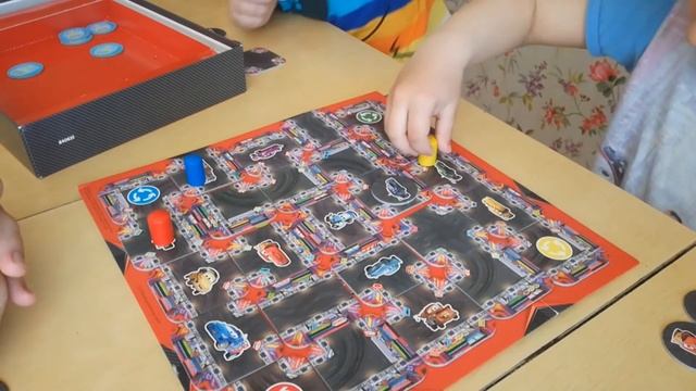 Играем в Labyrinth Junior Cars 2 смотреть онлайн