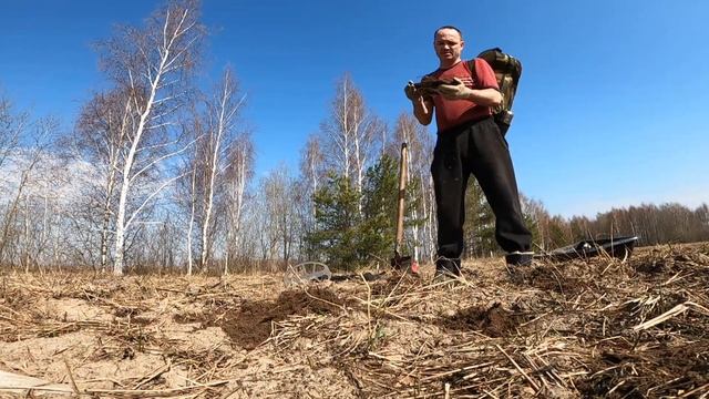 Ковш в кустах монета в поле Прогулка на 1000 рублей смотреть онлайн
