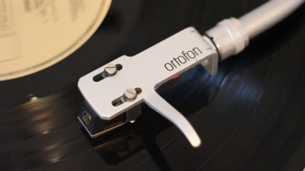 Bee Gees - Reaching Out (1979 Vinyl LP) - Technics 1200G Audio Technica ART 9.mp4