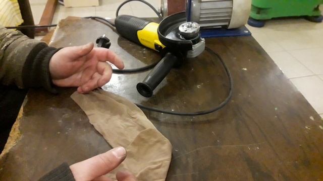 Как продлить жизнь своей УШМ. Самодельный фильтр на болгарку от пыли и образива. смотреть онлайн