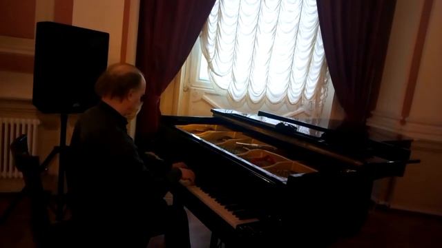 Рояль Красный Октябрь после настройки в Академии художеств СПб.28 декабря 2019 г.(1) смотреть онлайн