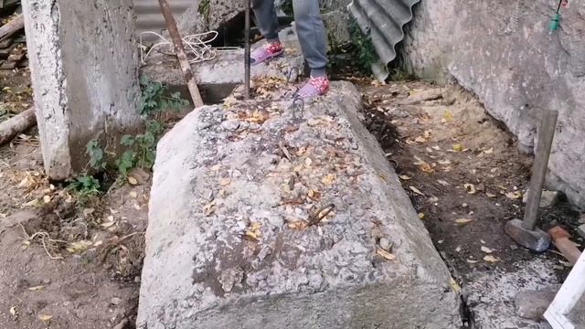Как передвинуть бетонную плиту в ручную.