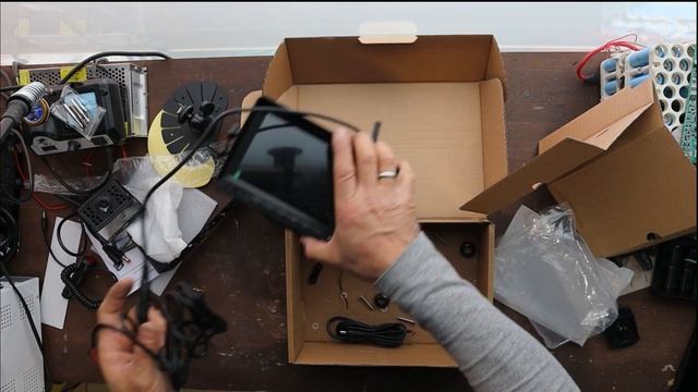 Installazione URVOLAX 61X Kit telecamera di retromarcia e frontemarcia wi-fi monitor da 7 pollici смотреть онлайн