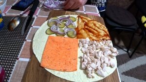 Лаваш с начинкой на гриле за 5 минут, отличный хрумтючий  перекус.