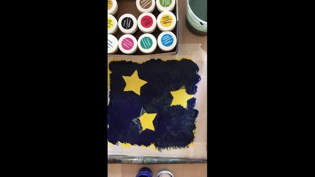 Упор занятия на трафаретную живопись и проработку мелкой моторики через обводку смотреть онлайн