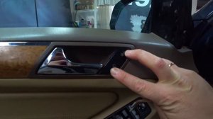 Как снять дверную карту с  мерседеса GL550 | ML