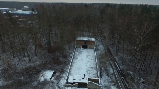 ЗАБРОШЕННЫЙ СКЛАД ПРОТИВОГАЗОВ С ВОЗДУХА! НАШЛИ ПРОТИВОГАЗЫ! смотреть онлайн