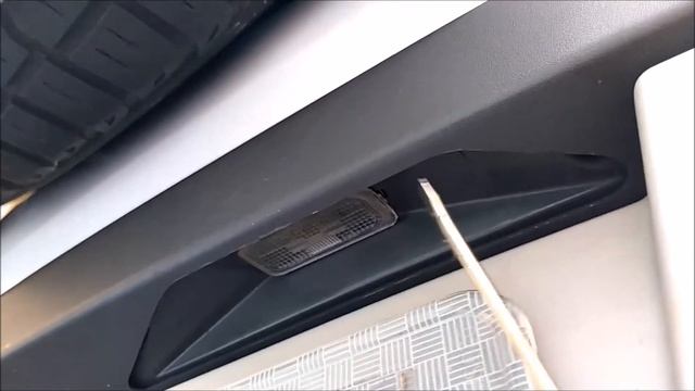 Como trocar lâmpada da placa de licença EcoSport 2013 à 2017 смотреть онлайн