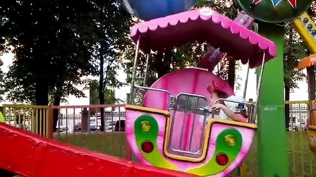 Минск Парк Горького Аттракционы смотреть онлайн