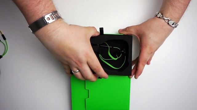 RAZER Hammerhead Pro v2 Unboxing Deutsch смотреть онлайн