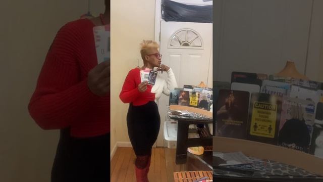 Momma Masculine in madness mode. I’mma get him a new woman. смотреть онлайн