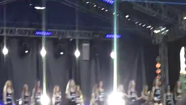 наш танец в шортиках, классный смотреть онлайн