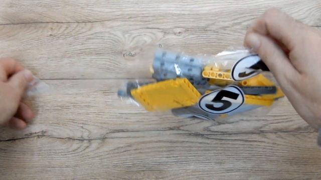 New Arrival - RC Mobile Crane (Mould King 13107) смотреть онлайн