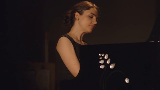 Olga Scheps playing the "Heliconia"-piano by Steinway & Sons and Lalique смотреть онлайн