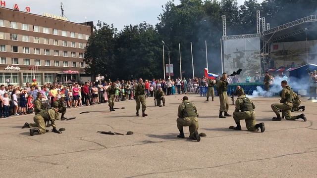 Показательное выступление разведчиков г. Великие Луки смотреть онлайн