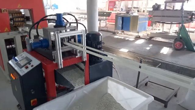 Производство ПВХ пластиковых перфорированных уголков 23х23 мм смотреть онлайн