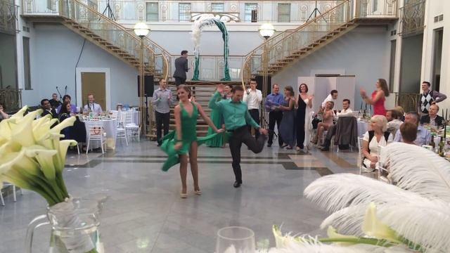 Сюрприз от друзей на свадьбу смотреть онлайн