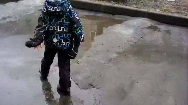 Брат, сестра, камера и ЛУЖА смотреть онлайн