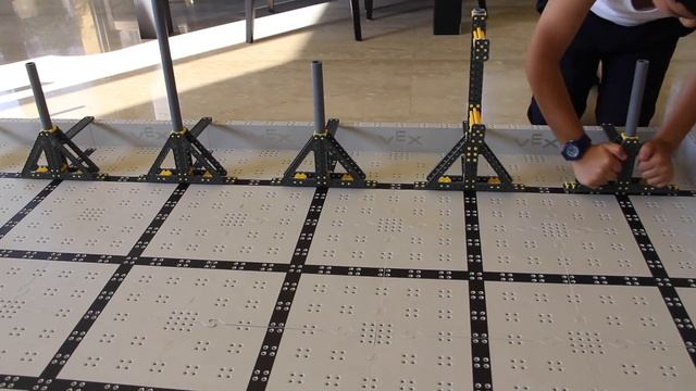 Ringmaster VEX IQ Challenge 2018 Element Placement Instructions смотреть онлайн