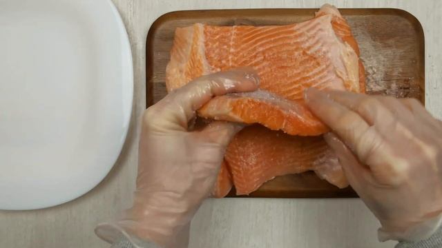 РЫБА НЕЖНАЯ и ВКУСНАЯ! Как быстро засолить красную рыбу без заморочек. Малосольная форель, семга смотреть онлайн