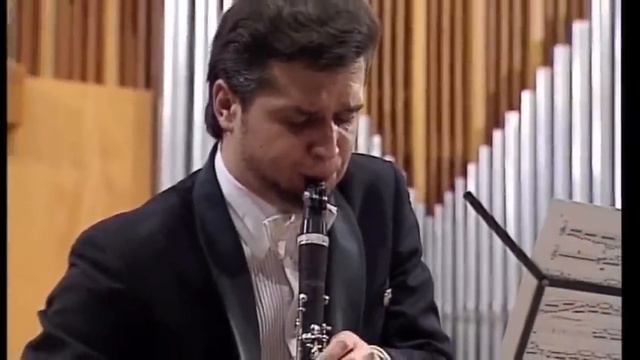 Slava Cernavca plays his Mozaic for Clarinet,Piano and Strings смотреть онлайн