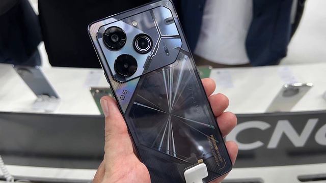 ЗВЕРЮГА!😱 TECNO POVA 6 ULTRA – с 165Hz и DIMENSITY 9300 за 29999 рублей – РВЕТ ТВОЙ POCO X6 PRO!