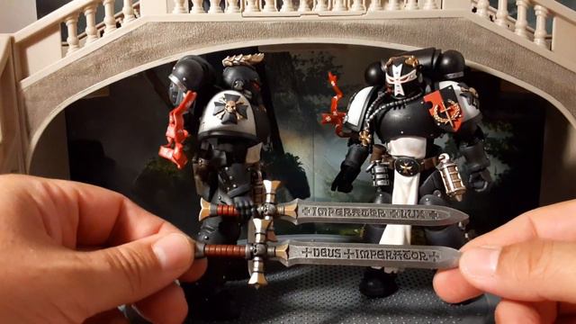 Joytoy Warhammer 40k Black Templars Emperor's Champion's Black Swords Discussion & Comparison. смотреть онлайн