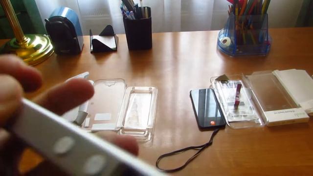 Review of Moshi iGlaze touch G5 hard shell case for iPod touch 5G and Spigen SGP Linear смотреть онлайн