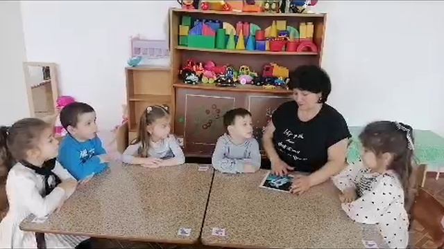 В Пчелках прошла беседа о космонавтах. смотреть онлайн