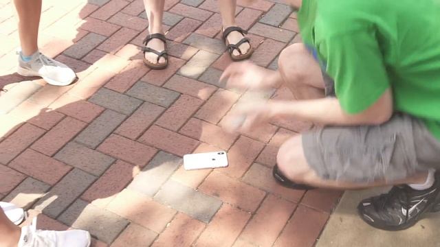 Girls React to Magic Card Trick Routine - UNCUT Performance смотреть онлайн