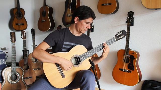 Enrique Sanfeliu ~1915 - Enrique Garcia style classical guitar (Estruch Hermanos label) смотреть онлайн