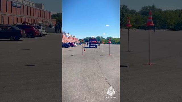 Лучший водитель #авто #МЧС #интересно #вау #соревнования смотреть онлайн