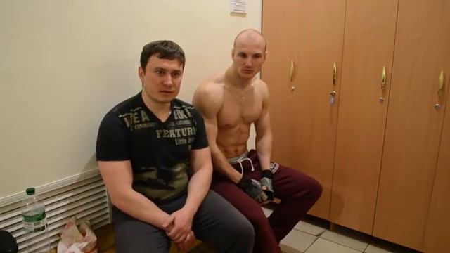 Качаем бицепс и трицепс вместе