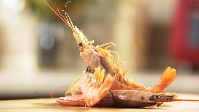 Как правильно и быстро очистить креветки смотреть онлайн