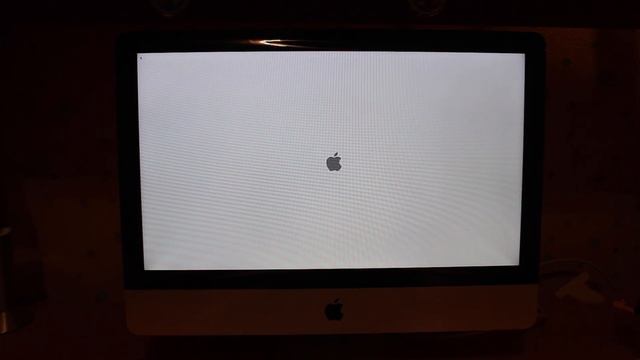 Первый запуск Apple iMac 21.5" смотреть онлайн