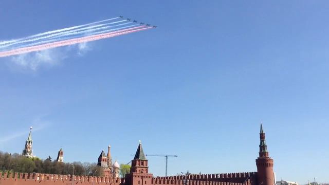 Триколор над Москвой (9.05.13) смотреть онлайн