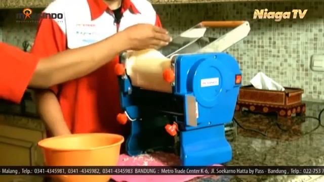 Тестораскатка лапшерезка GoodFood NM200