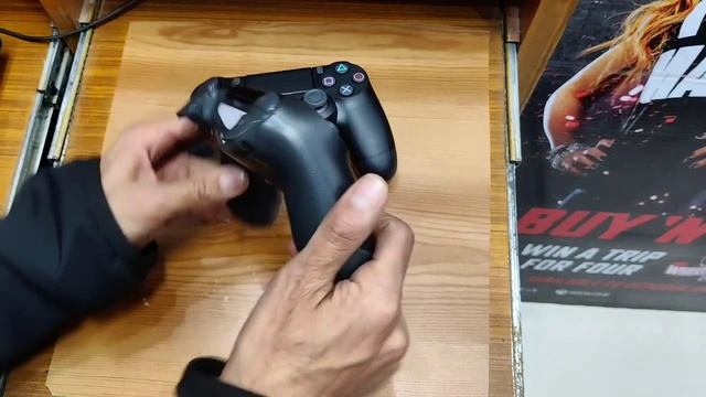 PS4 Original Dualshock 4 Controller vs Fake Dualshock 4 Controller | How To Find which is Original смотреть онлайн