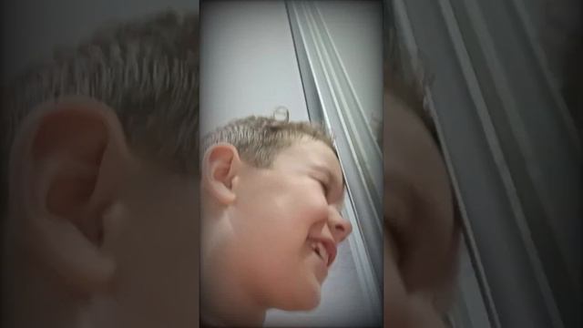 qq всем qq это значит привет там 2видео их оба посмотрите пожалуйста смотреть онлайн