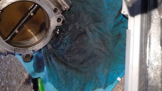 Removal, cleaning and installation of throttle valve. Volvo V70 T6 AWD P3. смотреть онлайн