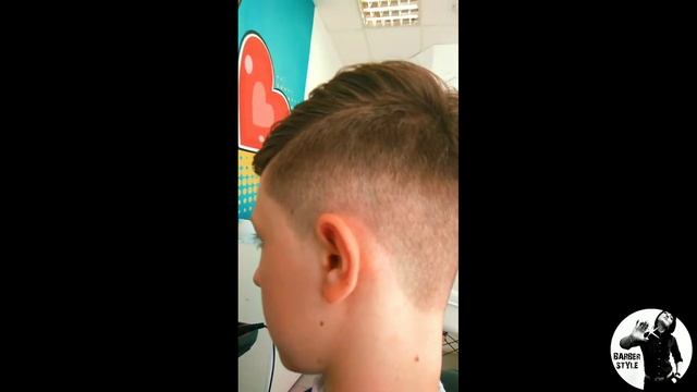 Стрижка на расческе в деталях) смотреть онлайн