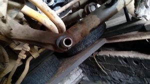 Ваз 21213. Замена сайлентблоков нижнего рычага, ось закисла. Часть 1.