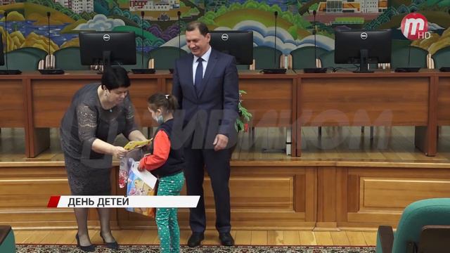 Во всем мире отмечают День защиты детей смотреть онлайн