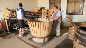 Как делают дубовые бочки